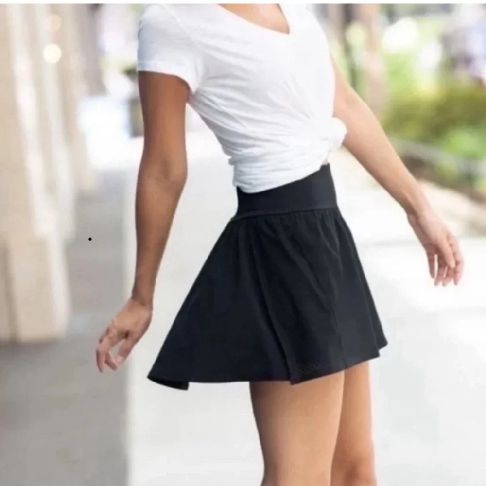 New Spanx The Get Moving Skort kk.